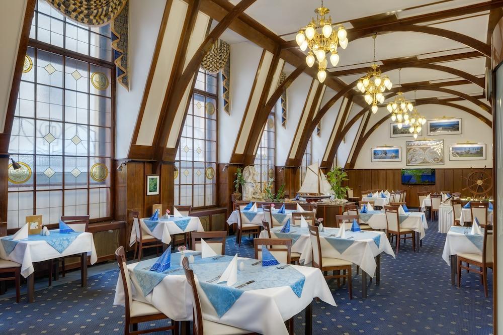 Ensana Hotel Pacifik 마리안스케 라즈네 외부 사진