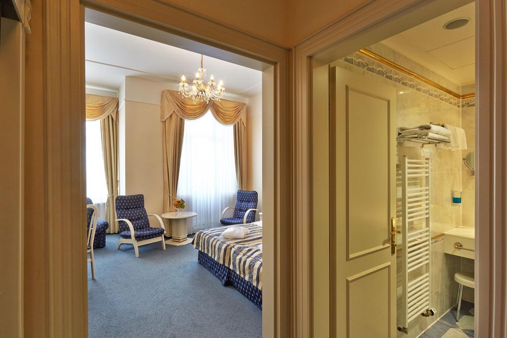 Ensana Hotel Pacifik 마리안스케 라즈네 외부 사진