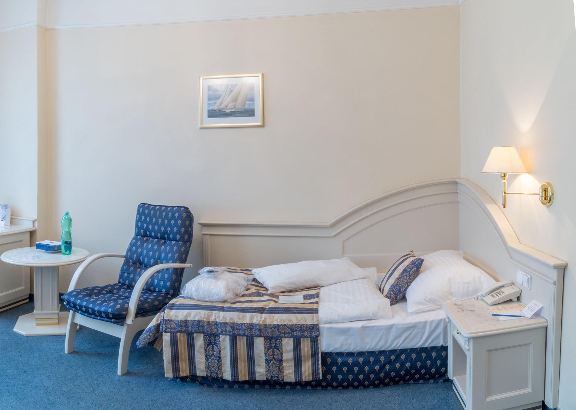 Ensana Hotel Pacifik 마리안스케 라즈네 외부 사진