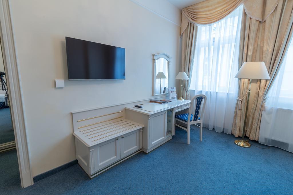 Ensana Hotel Pacifik 마리안스케 라즈네 외부 사진